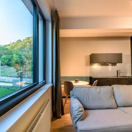Center, River Front, Private Parking Included Apartment *