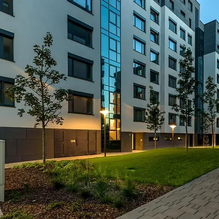 Center, River Front, Private Parking Included * Pozsony