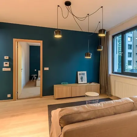 Center, River Front, Private Parking Included Apartman