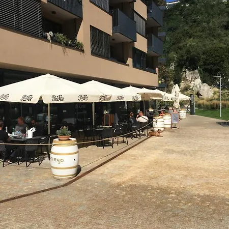 Center, River Front, Private Parking Included * Pozsony