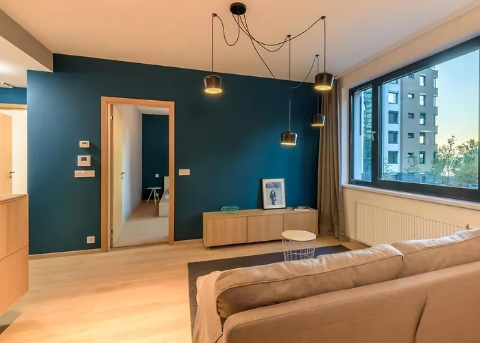 Center, River Front, Private Parking Included Apartmán