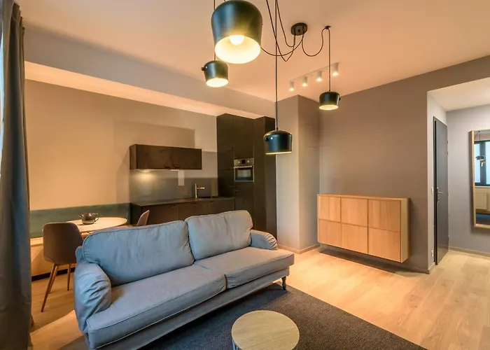Center, River Front, Private Parking Included Apartmán *