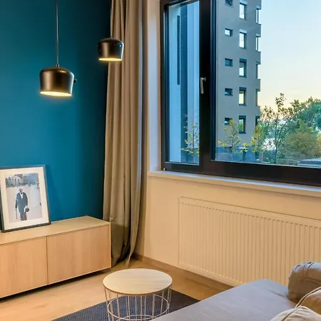 Apartmán Center, River Front, Private Parking Included *