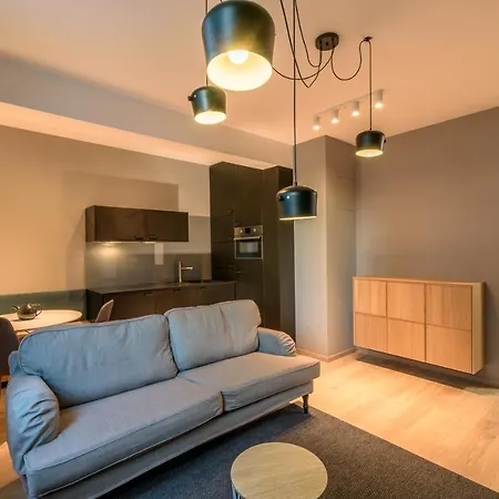 Center, River Front, Private Parking Included Apartmán *
